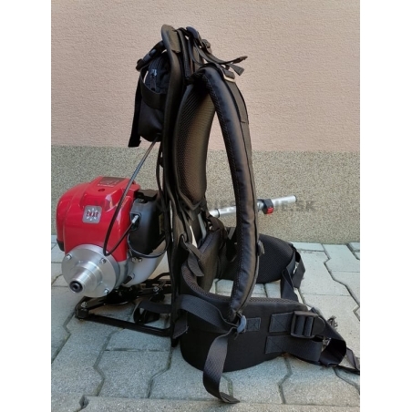 BackPack Enar motorový ponorný vibrátor na betón - pohonná jednotka s motorom Honda