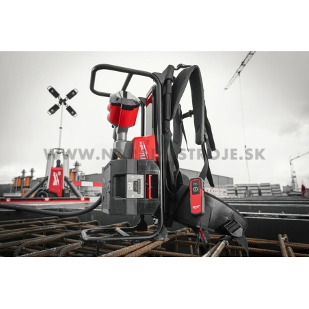 MXF CVBPKIT-602 MILWAUKEE MX FUEL™ batohový vibrátor do betónu
