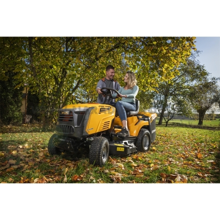 RLT 92 TRD Riwall Pro trávny traktor so zadným vyhadzovaním mechanickou prevodovkou