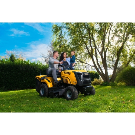 RLT 92 TRD Riwall Pro trávny traktor so zadným vyhadzovaním mechanickou prevodovkou
