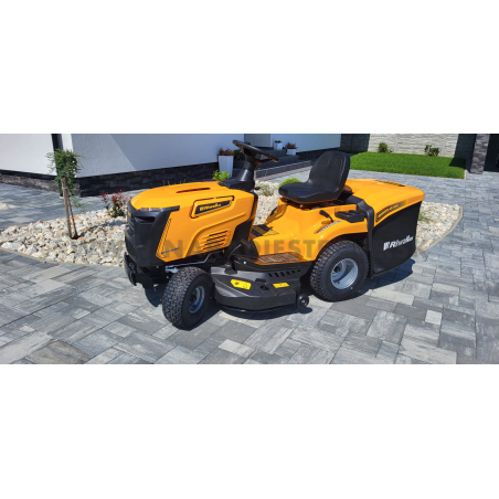 RLT 102 HRD TWIN Riwall Pro trávny traktor so zadným vyhadzovaním a hydrostatickou prevodovkou
