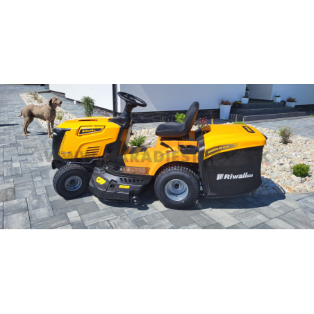 RLT 102 HRD TWIN Riwall Pro trávny traktor so zadným vyhadzovaním a hydrostatickou prevodovkou