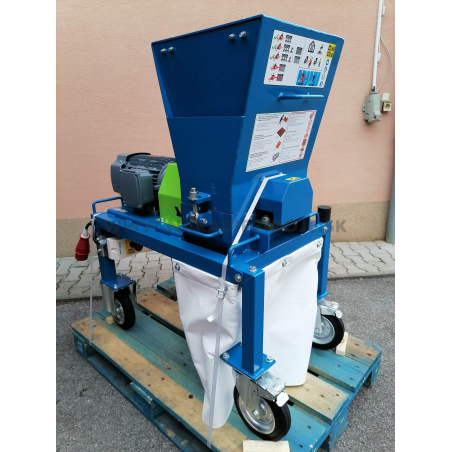 Triton Sima drvič stavebného odpadu, sutiny