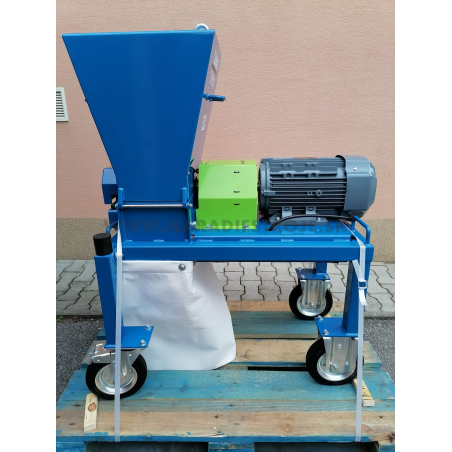 Triton Sima drvič stavebného odpadu, sutiny