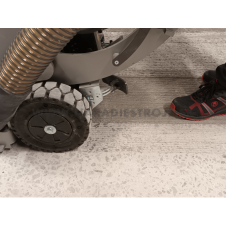 BMP-335 Husqvarna (by Blastrac)  profesionálna fréza na betón 400V, šírka záberu 335 mm