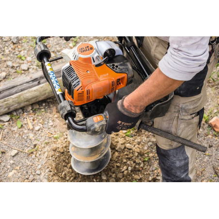 BT 131 Stihl benzínový zemný vrták (jamkovač)