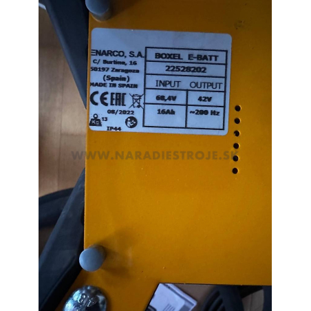 BOXEL E-BATT Enar prenosný akumulátorový elektronický menič napätia pre vysokofrekvenčné vibrátory betónu